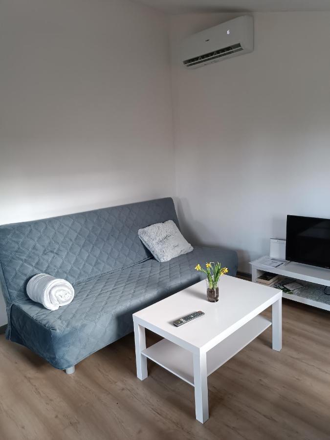 Rykowisko - Domki Caloroczne Nad Jeziorem I Rzeka Neustettin Exterior foto